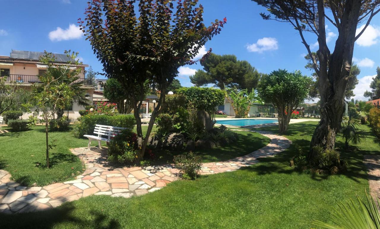 Abla Guest House Carcavelos  Exterior photo
