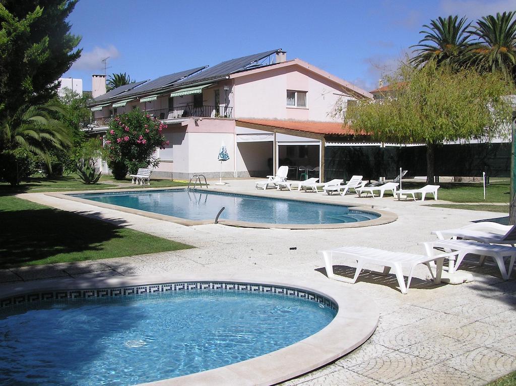 Abla Guest House Carcavelos  Exterior photo